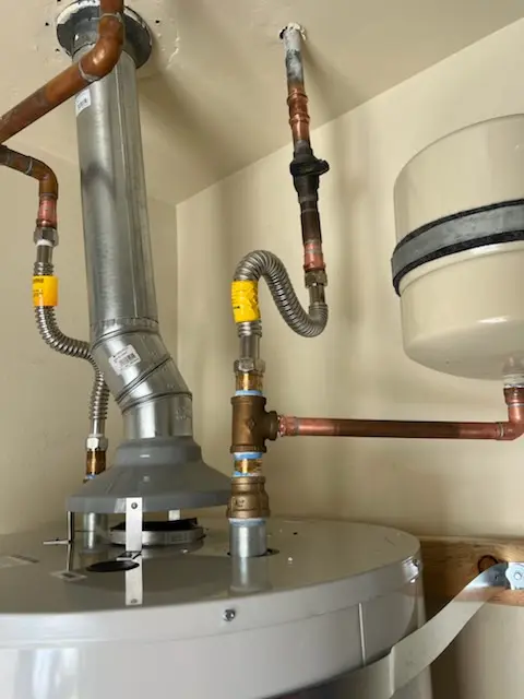 Water heater installation and plumbing repair in Harrah